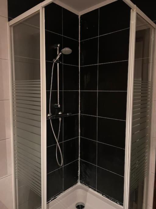 Ein Charmanter Zweifamilienhaus Berlijn Buitenkant foto